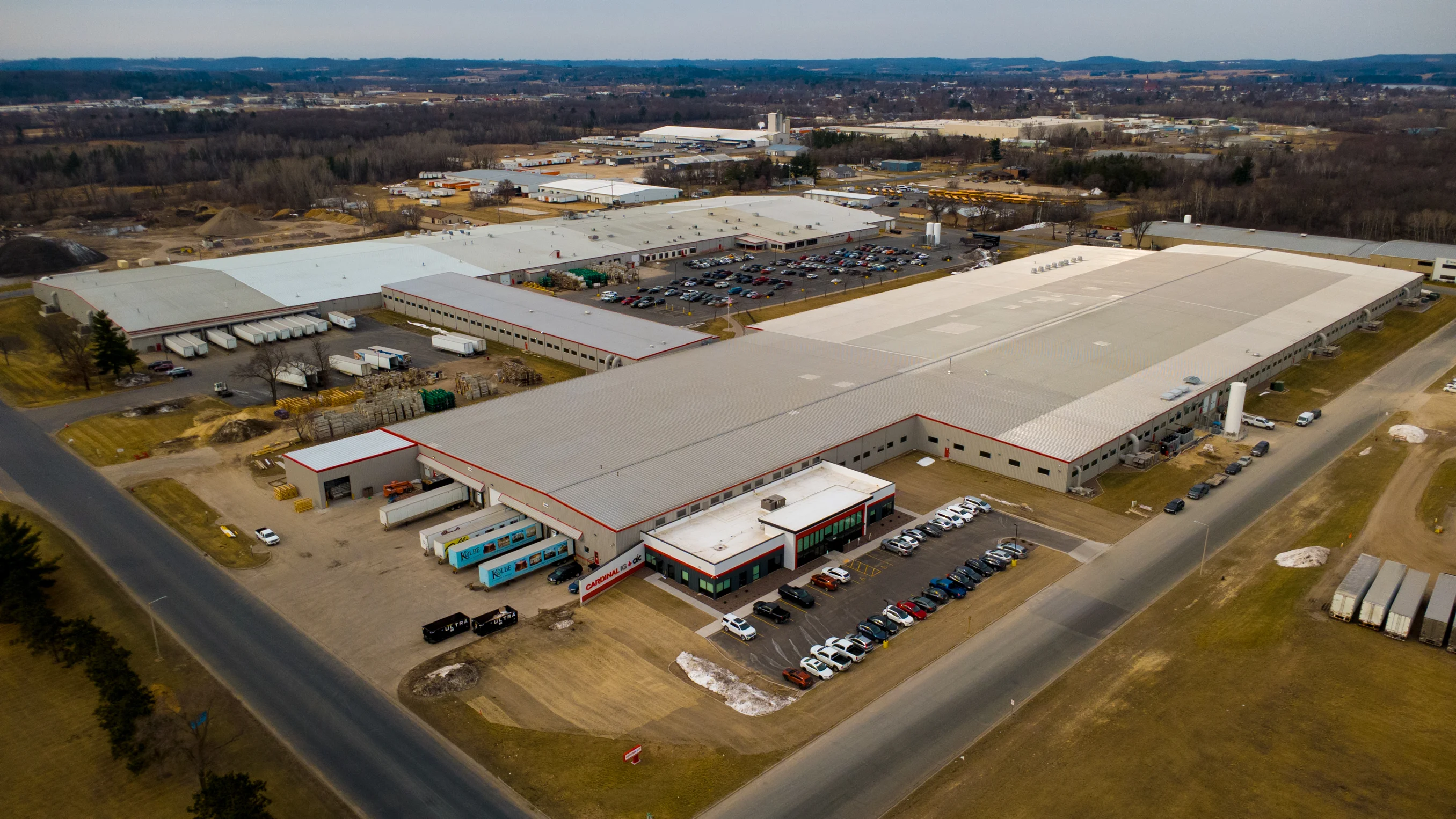 Cardinal Glass Industries manufacturing facility